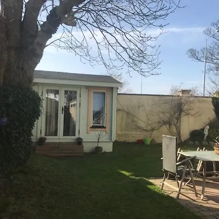 Kemp Cabin Enniskerry Road